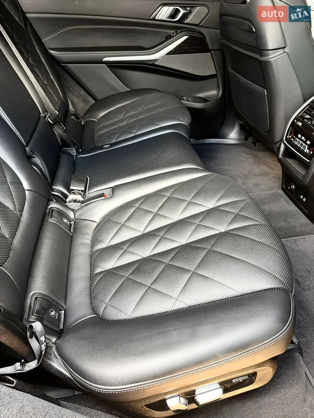 2025 BMW X7 - мініатюра 21