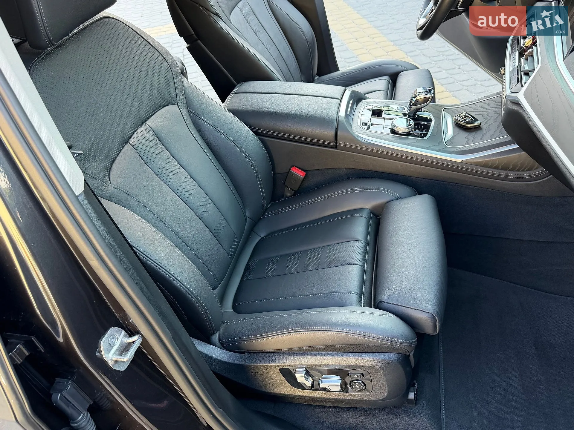 2022 BMW X7 - мініатюра 26