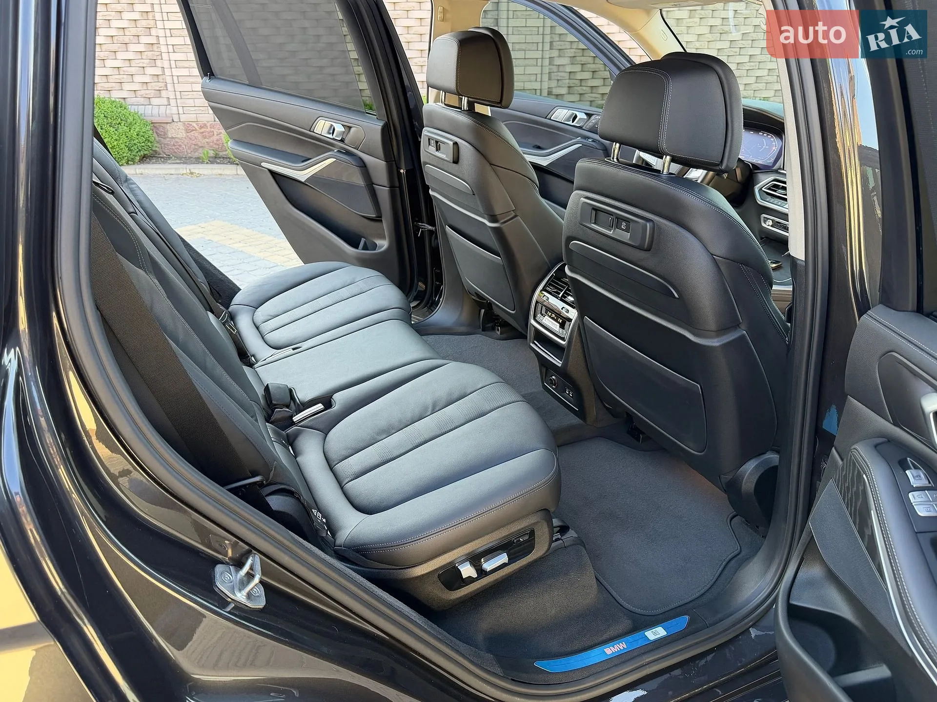 2022 BMW X7 - мініатюра 27