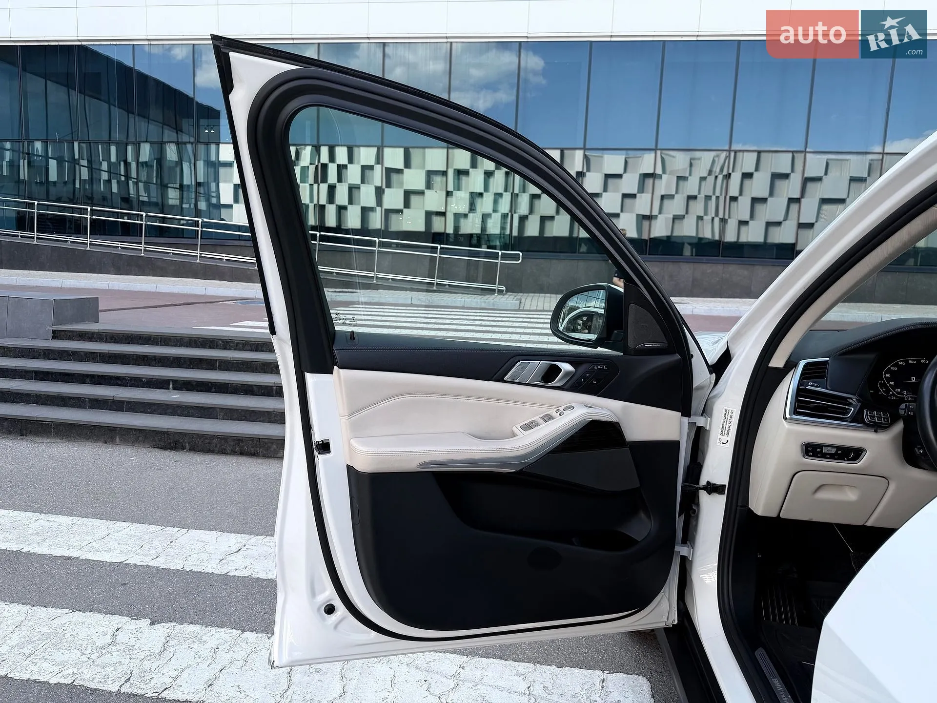 2019 BMW X7 - мініатюра 61