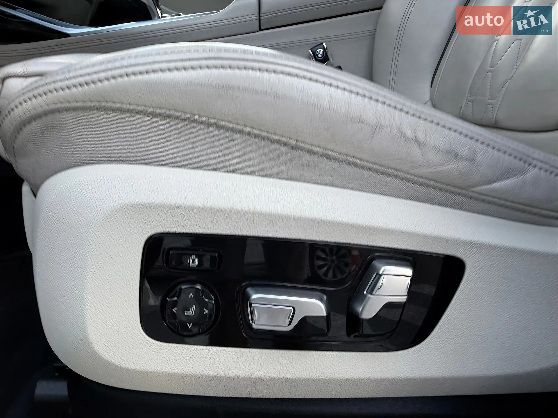 2019 BMW X7 - мініатюра 65