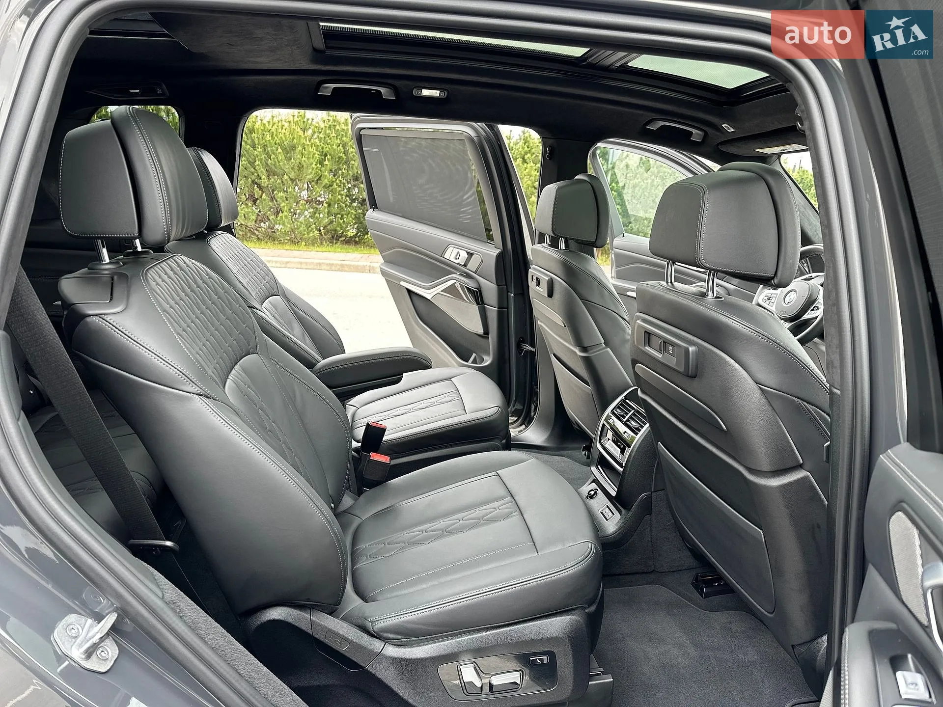 2021 BMW X7 - мініатюра 41
