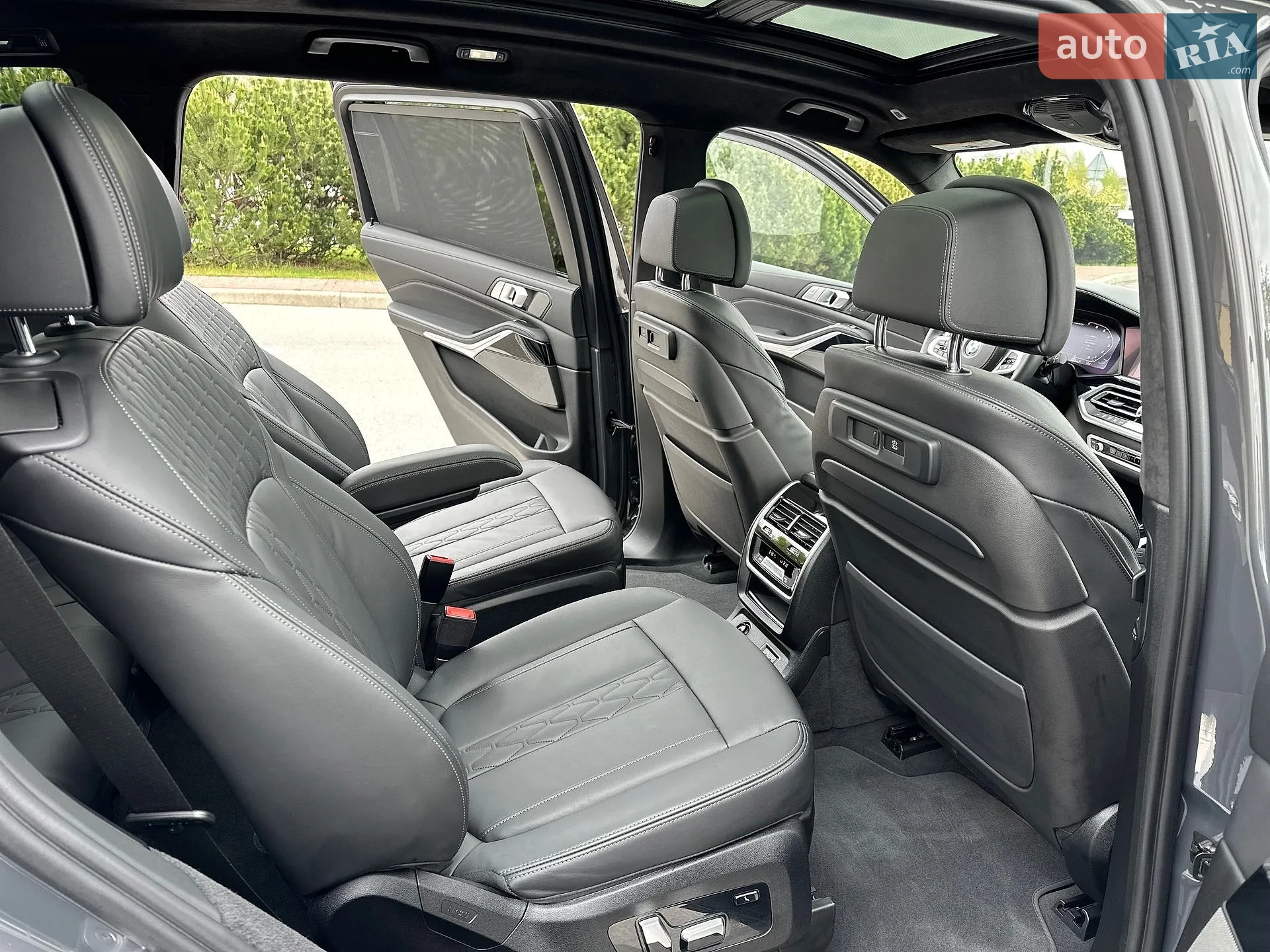 2021 BMW X7 - мініатюра 42