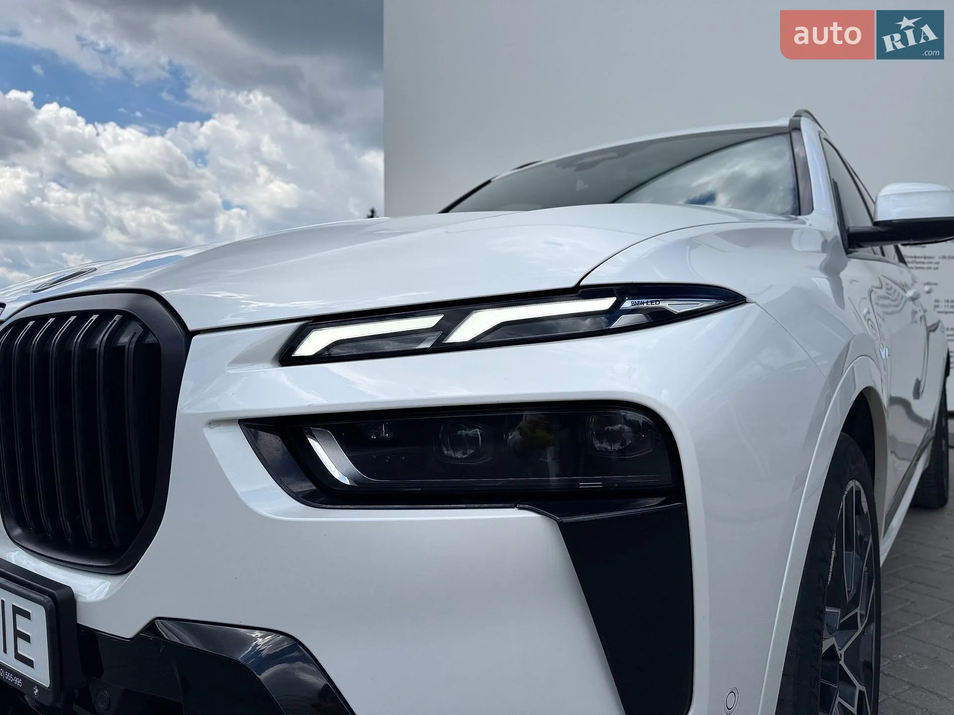 2023 BMW X7 - мініатюра 10