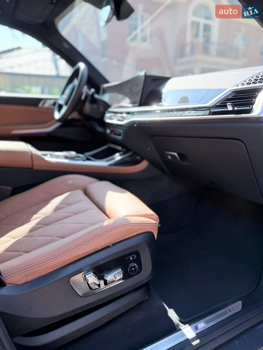 2025 BMW X7 - мініатюра 34