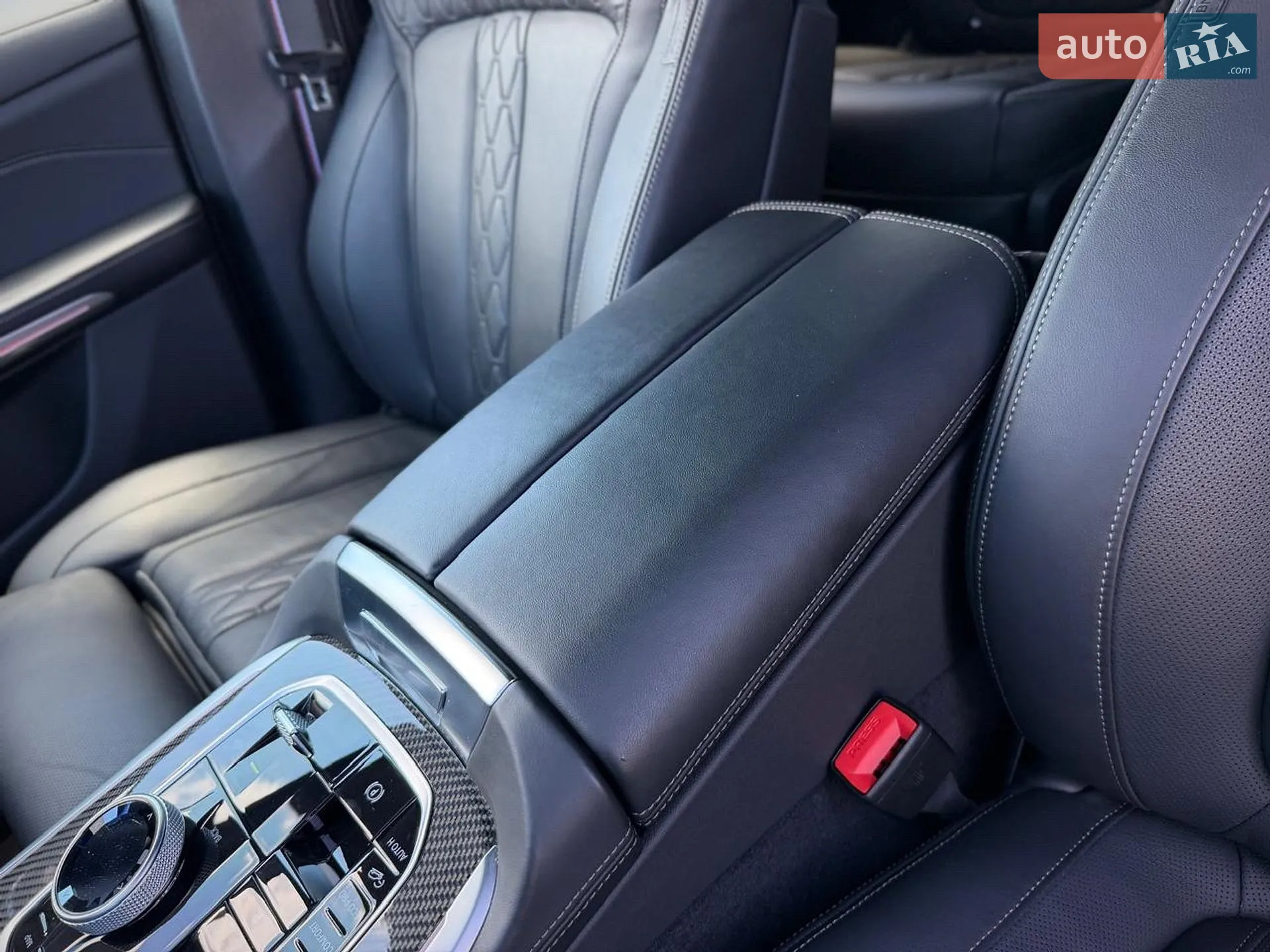2025 BMW X7 - мініатюра 79