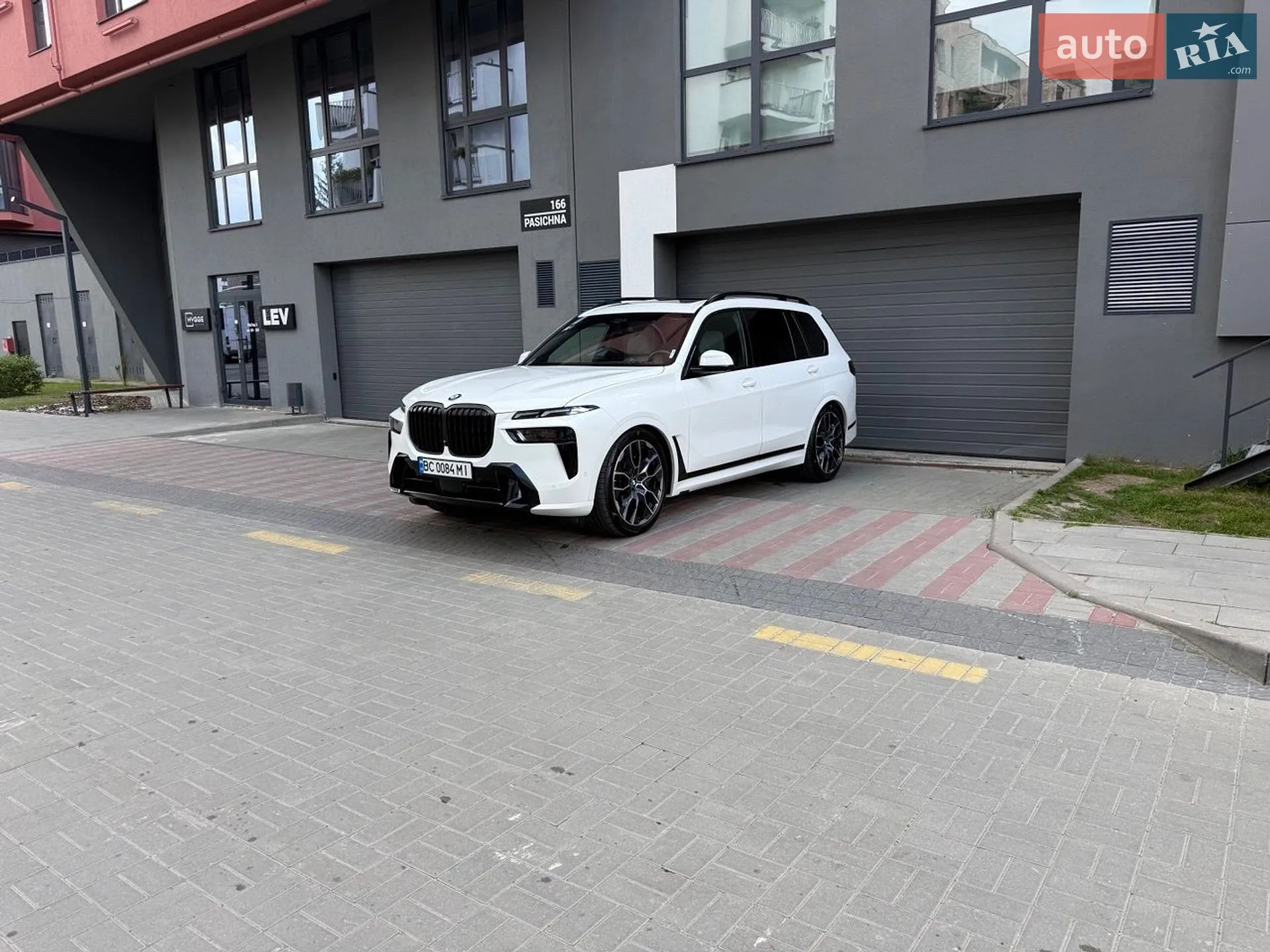 2024 BMW X7 - мініатюра 8