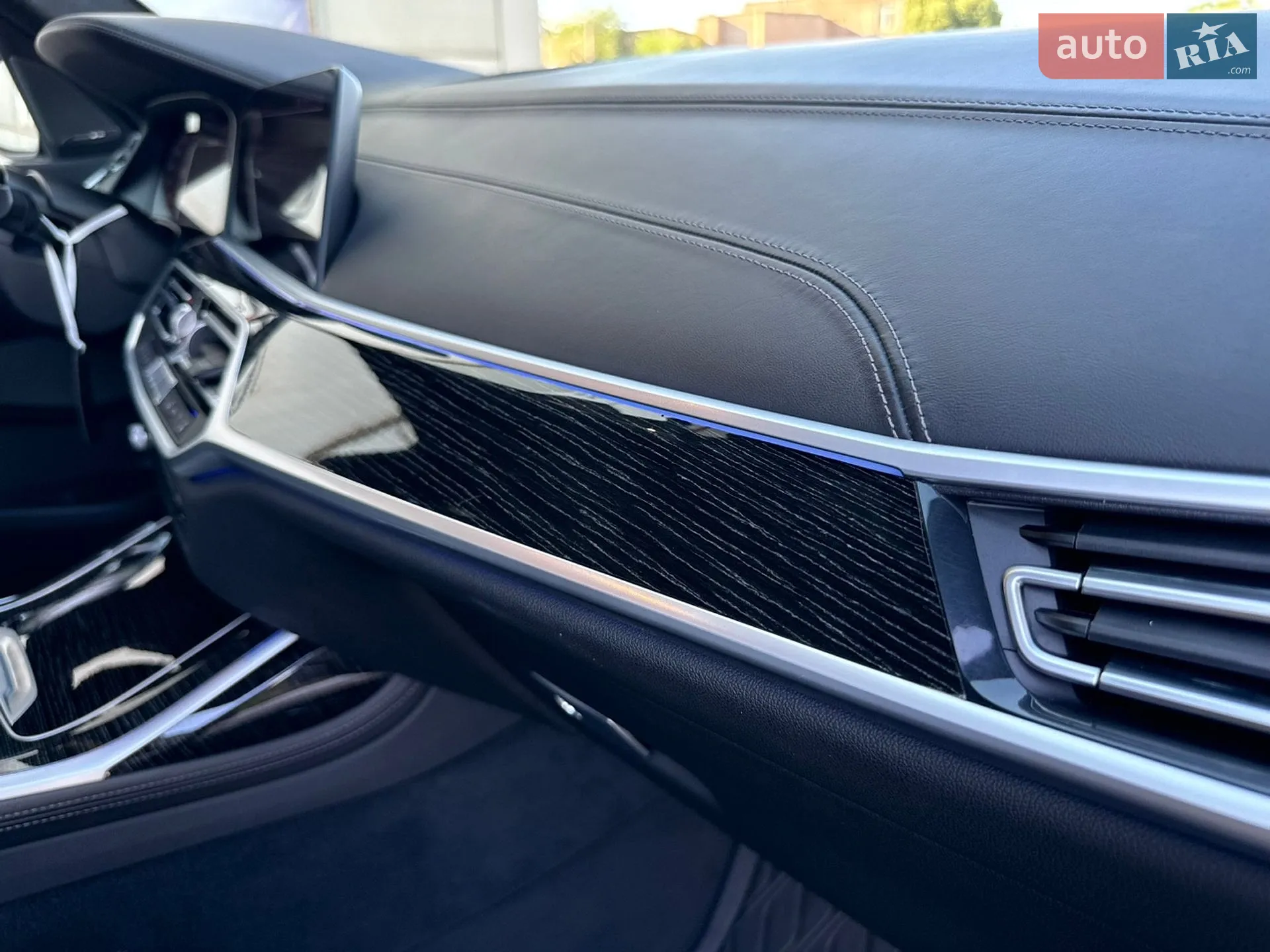 2020 BMW X7 - мініатюра 32