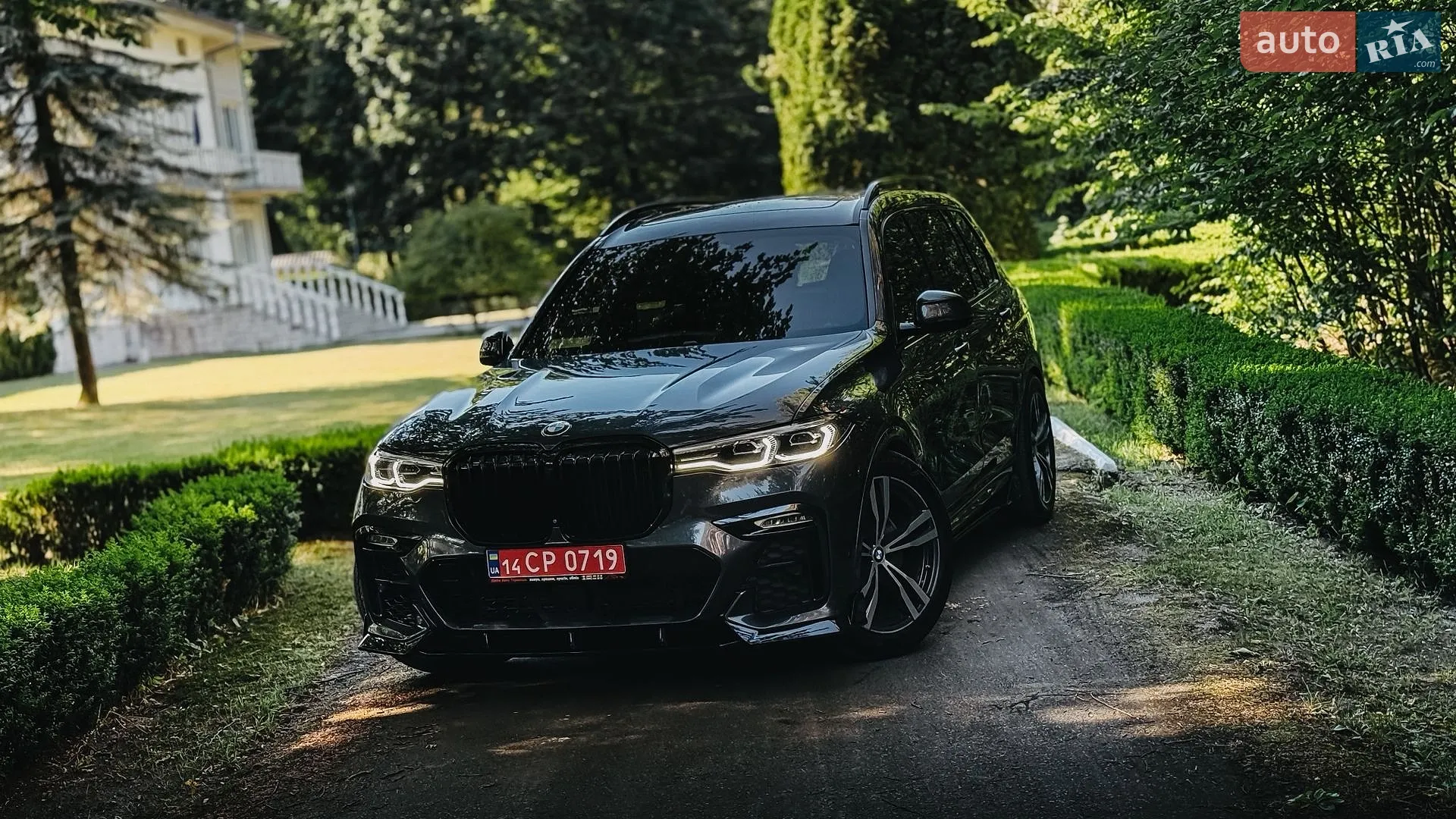 2019 BMW X7 - фото 1