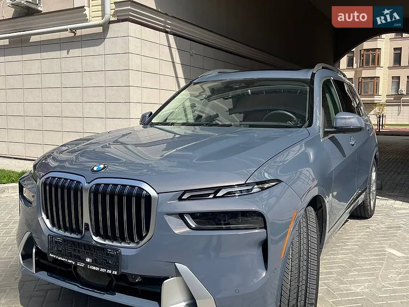 BMW X7 2025