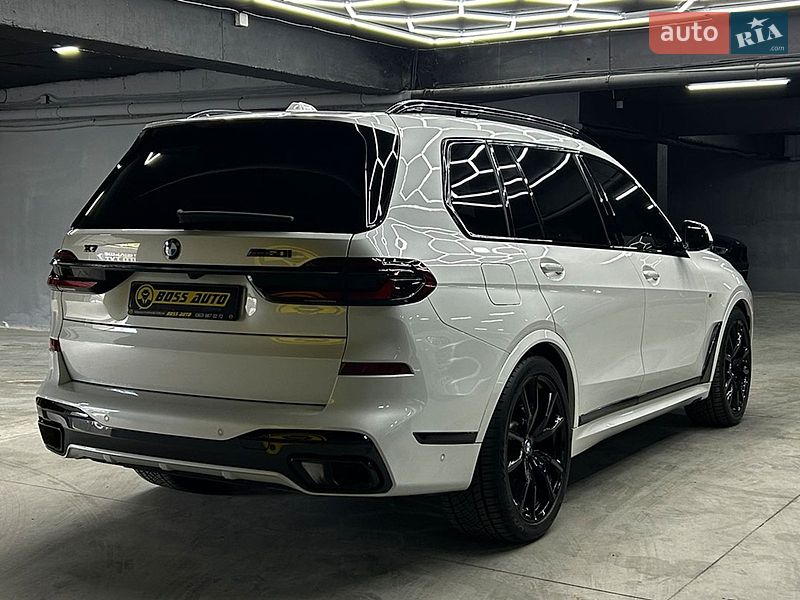 Внедорожник / Кроссовер BMW X7 2022 в Черновцах