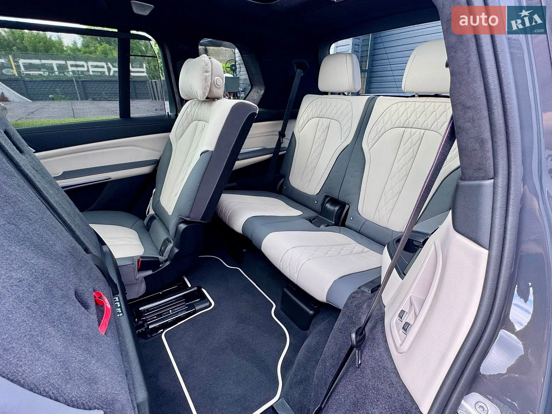 2024 BMW X7 - мініатюра 46