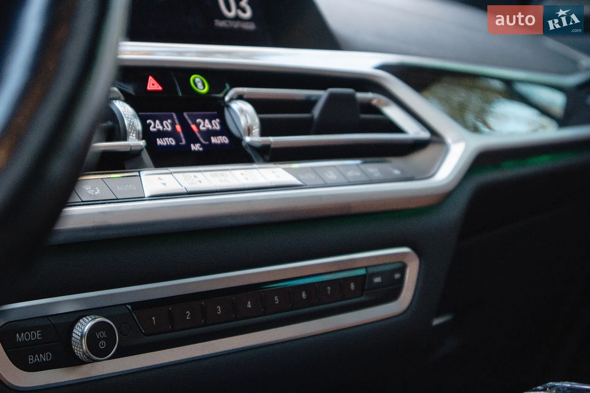 2021 BMW X7 - мініатюра 26