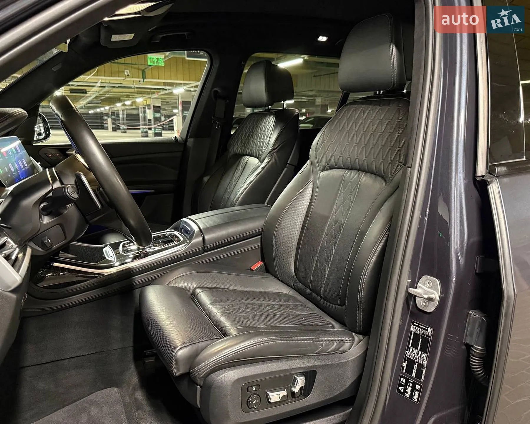 2020 BMW X7 - мініатюра 23