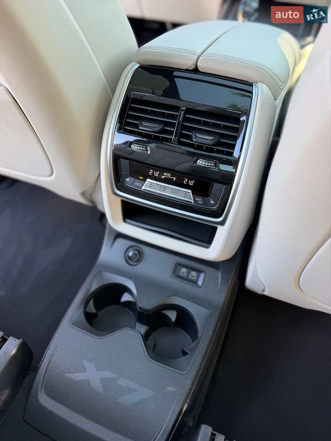 2022 BMW X7 - мініатюра 37