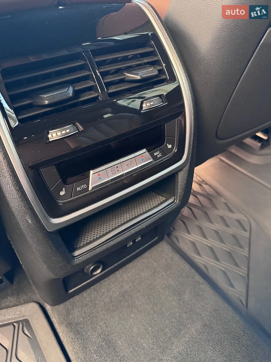 2021 BMW X7 - мініатюра 9