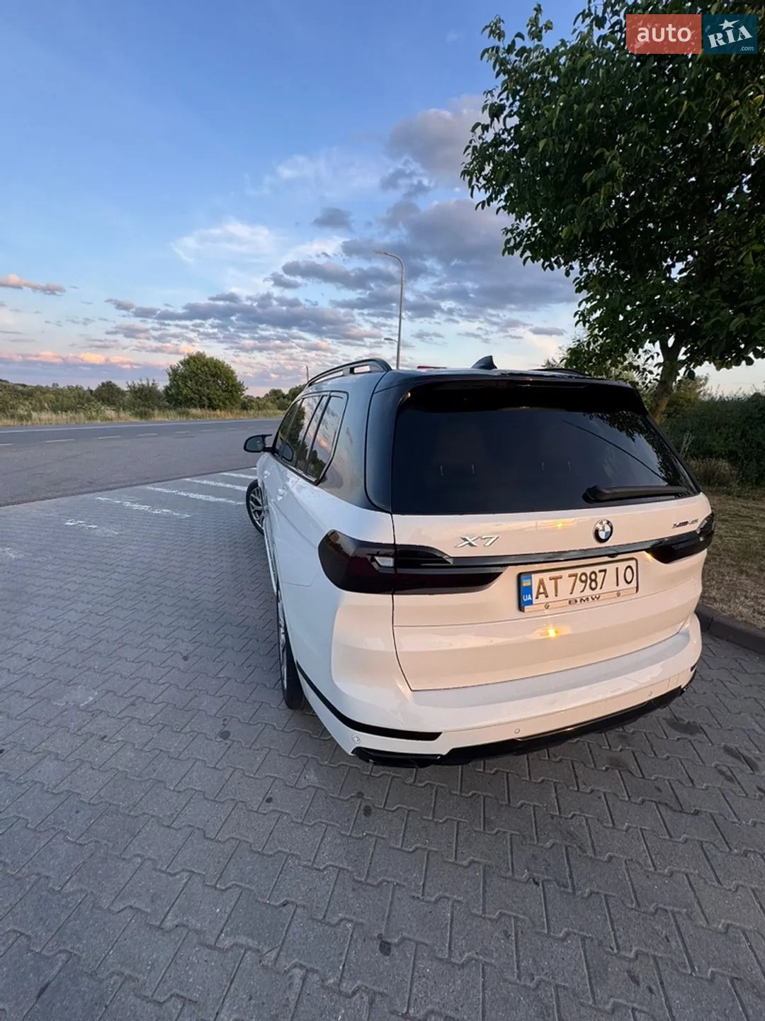 2021 BMW X7 - мініатюра 9