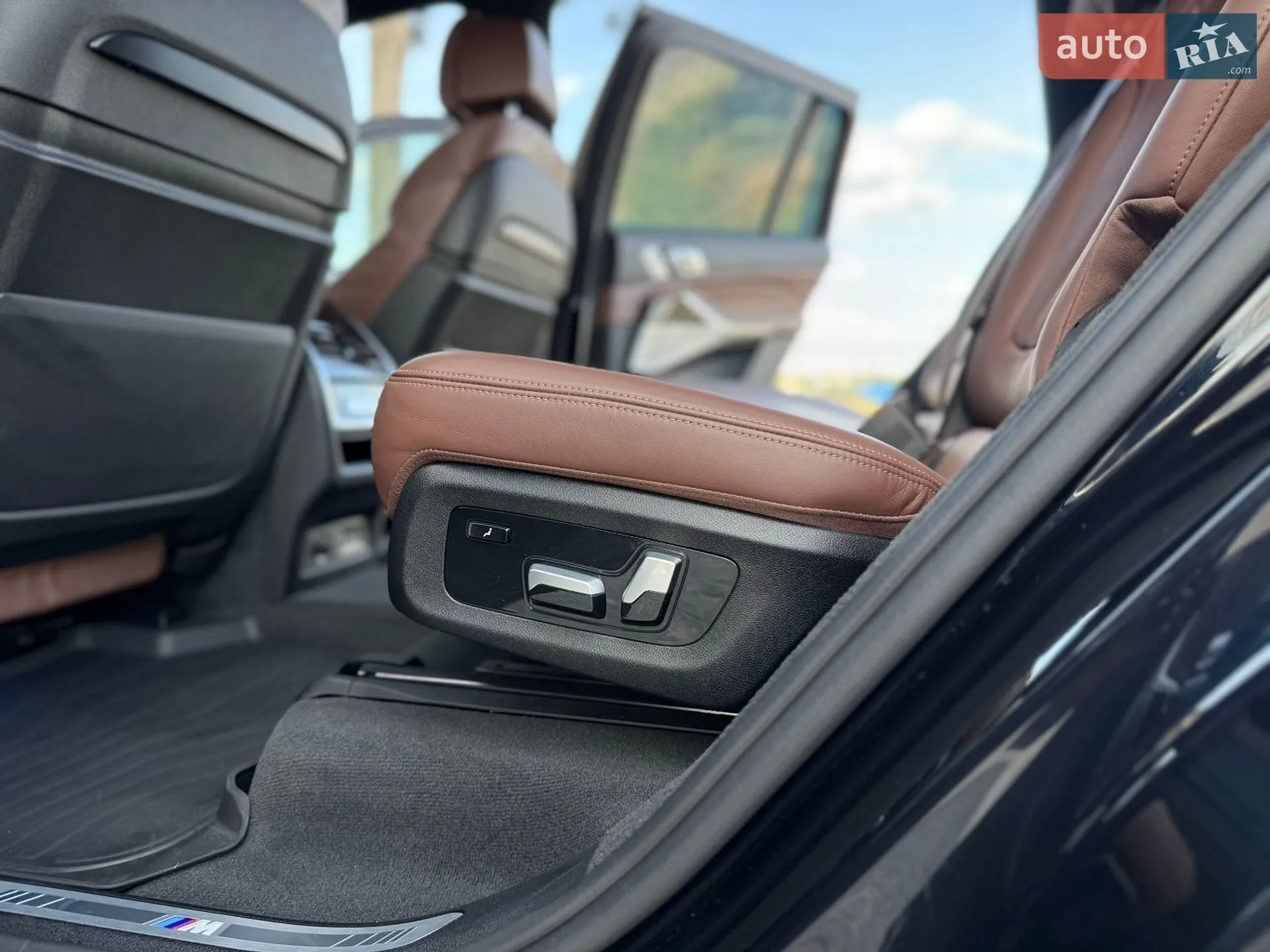 2020 BMW X7 - мініатюра 61