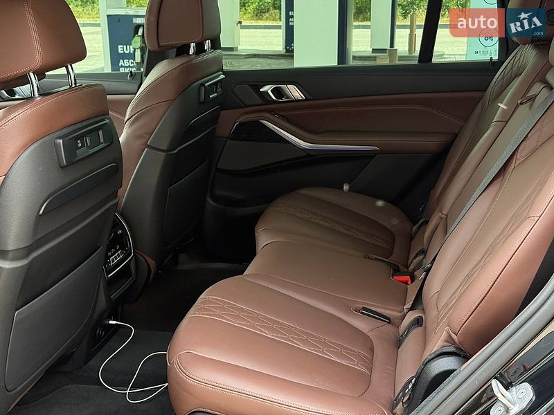 Позашляховик / Кросовер BMW X7 2022 в Дніпрі фото 23 Позашляховик / Кросовер BMW X7 2022 в Дніпрі