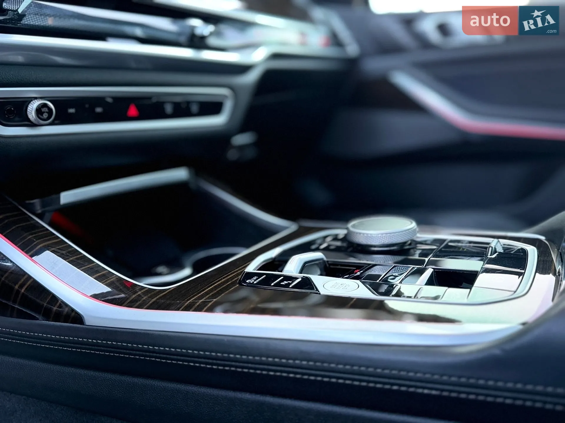 2024 BMW X7 - мініатюра 76