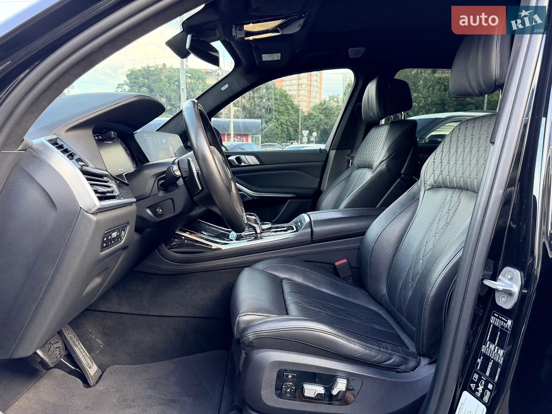 2020 BMW X7 - мініатюра 26