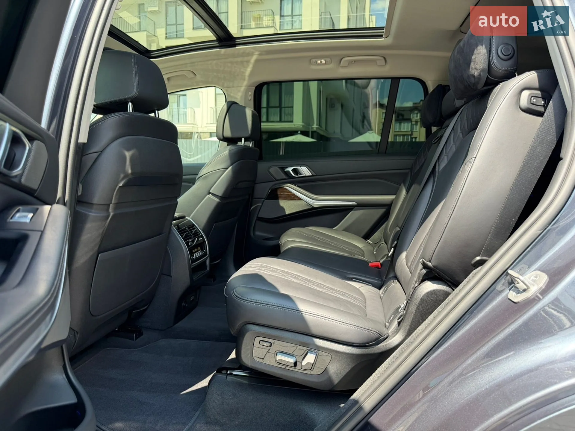 2020 BMW X7 - мініатюра 33