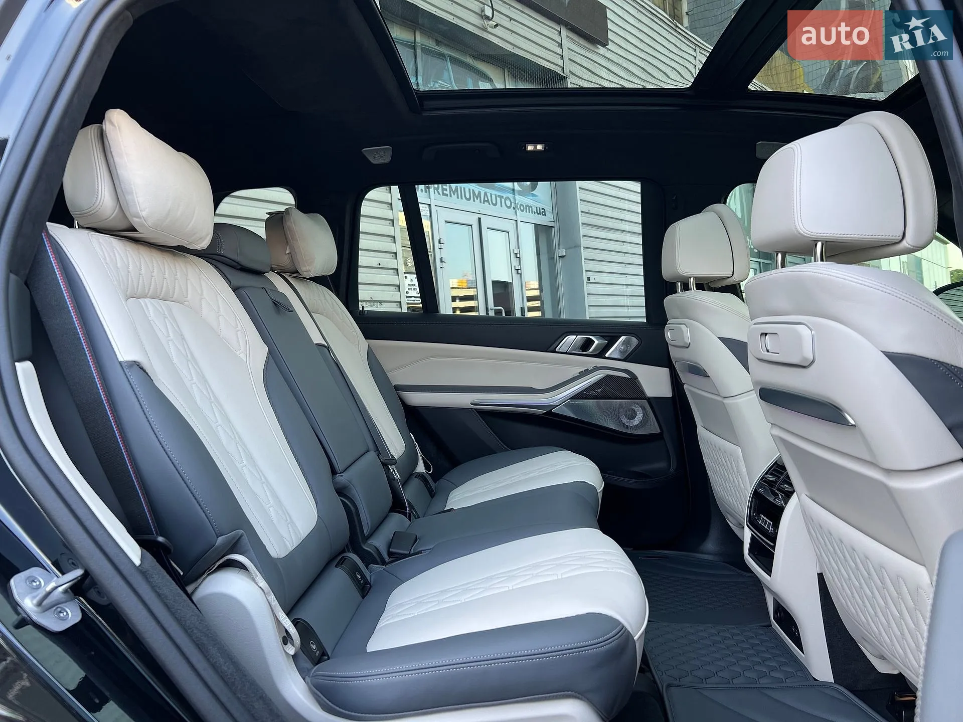 2025 BMW X7 - мініатюра 30