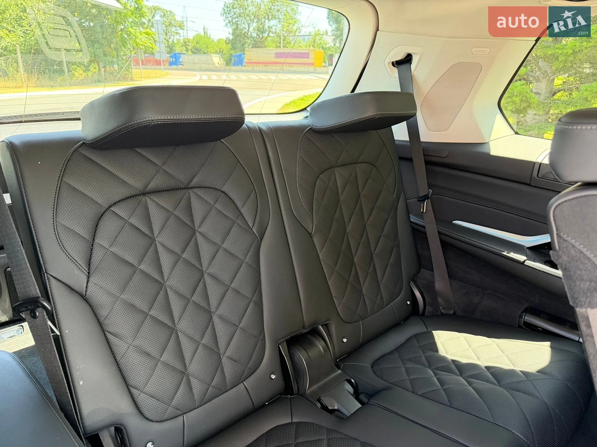 2025 BMW X7 - мініатюра 20