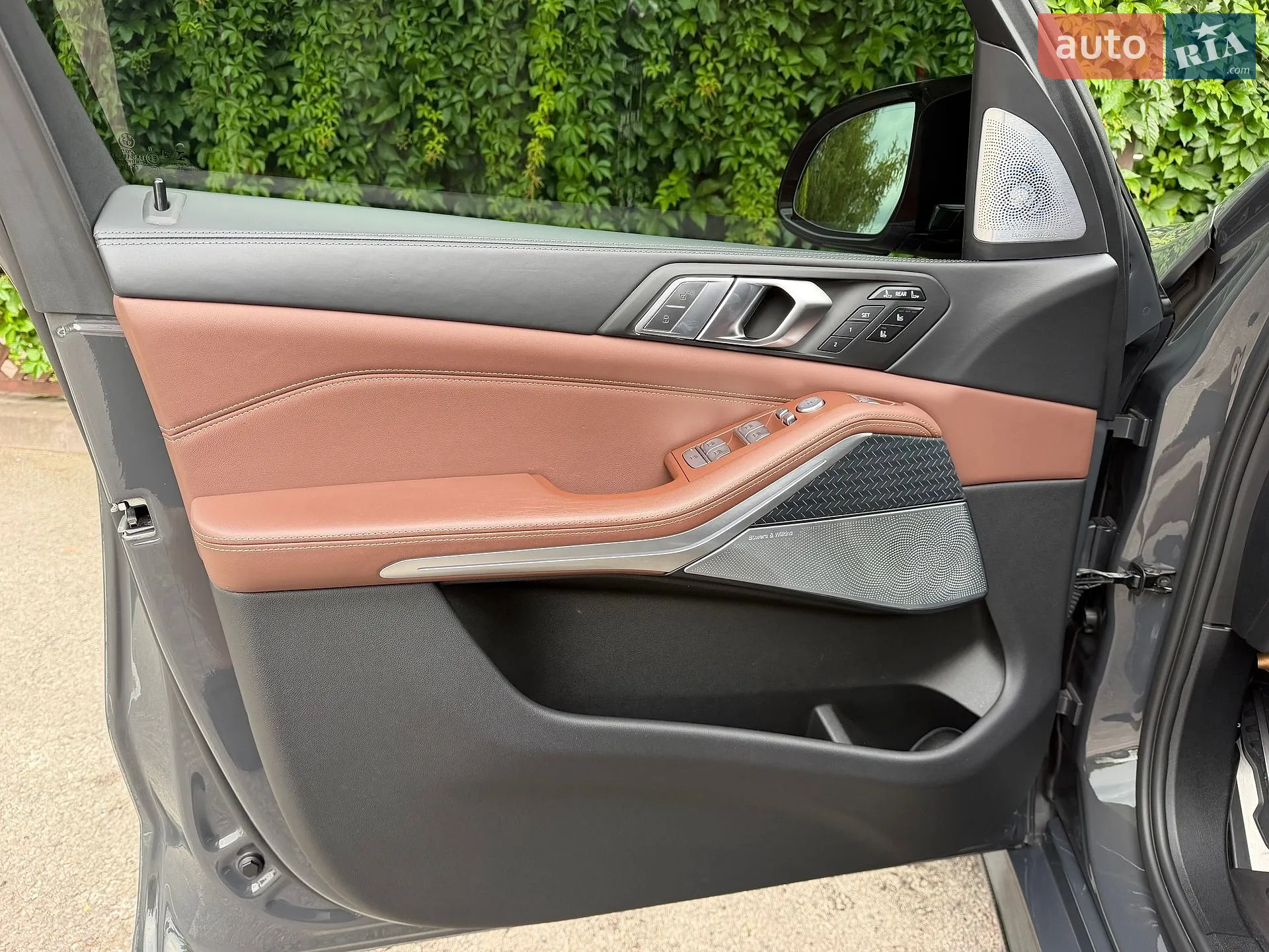 2022 BMW X7 - мініатюра 26