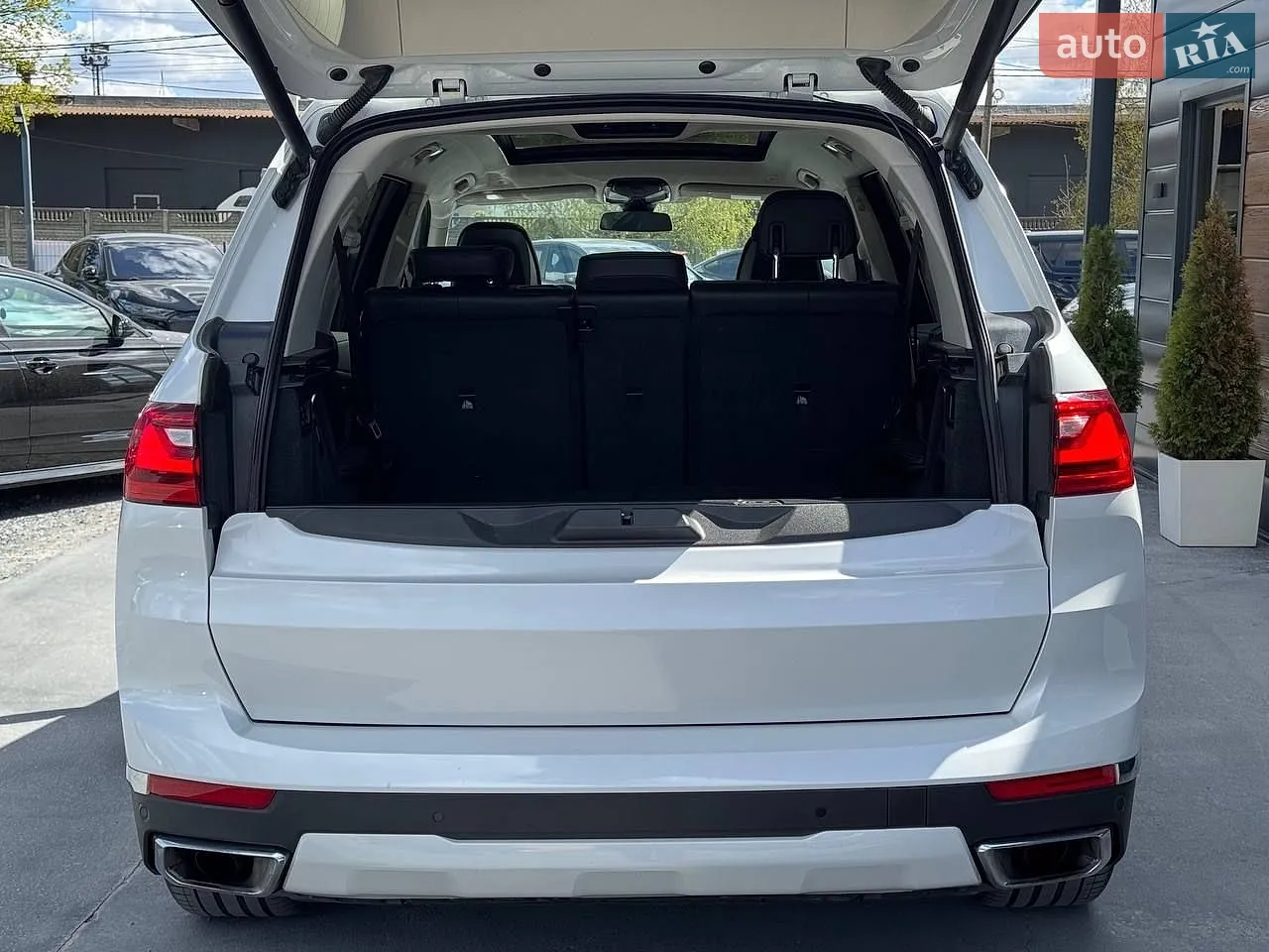 2020 BMW X7 - мініатюра 23