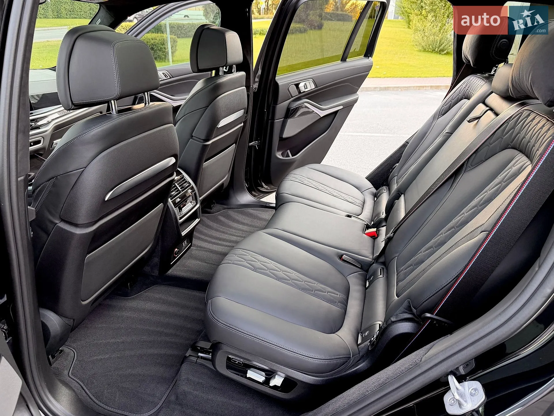 2023 BMW X7 - мініатюра 56
