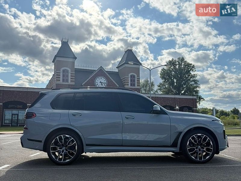 Внедорожник / Кроссовер BMW X7 2023 в Киеве
