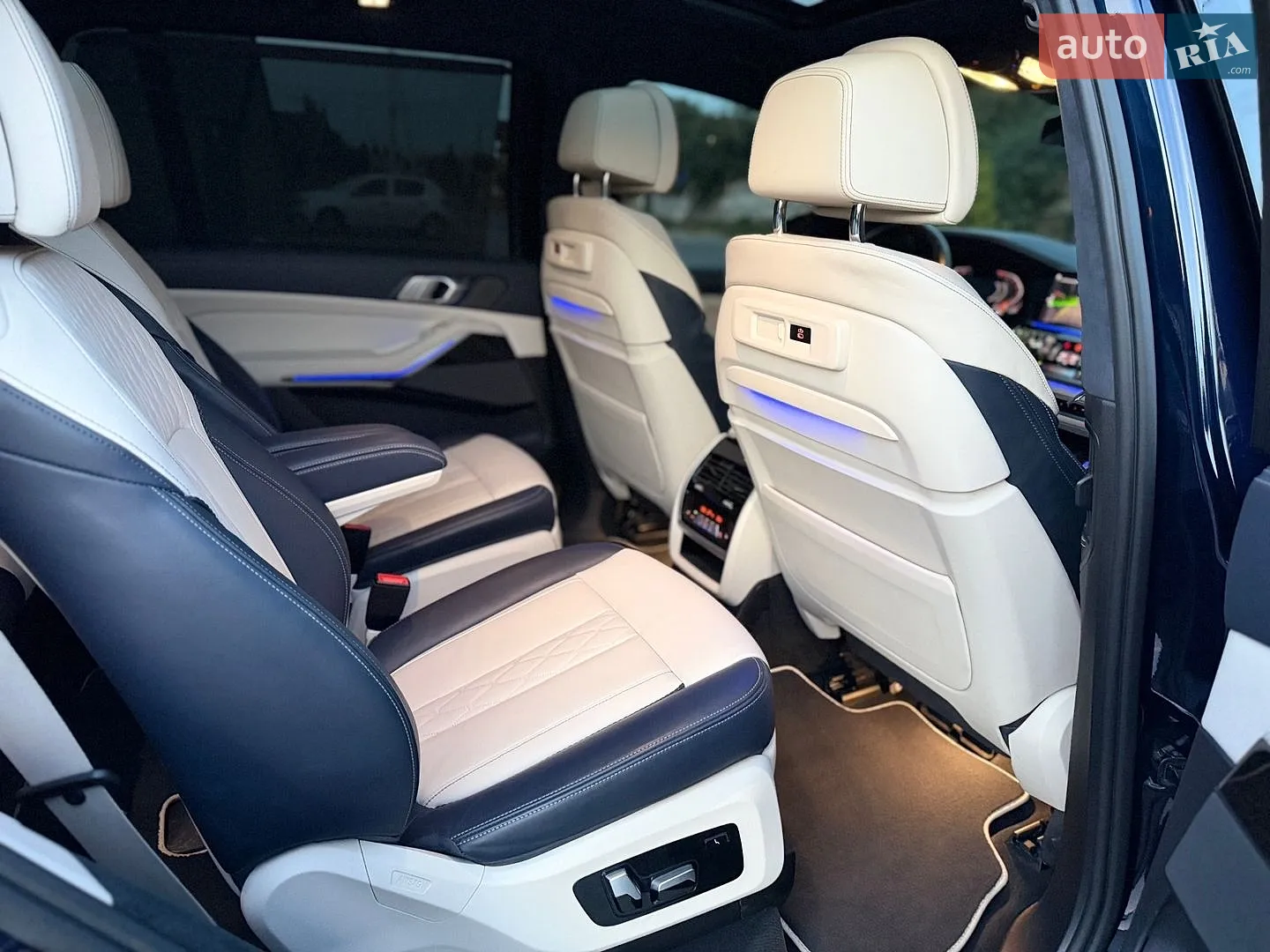 2020 BMW X7 - мініатюра 31