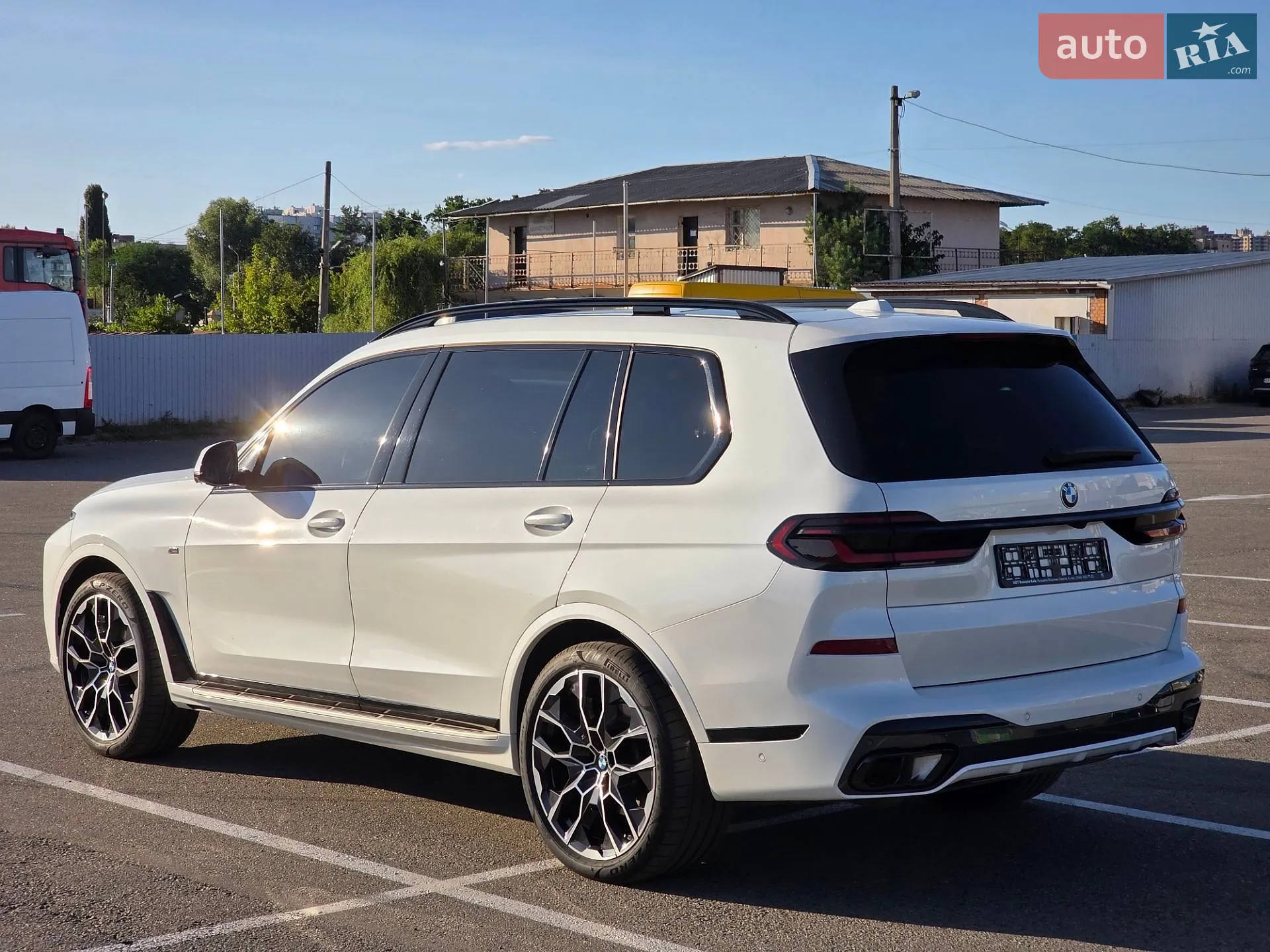 2023 BMW X7 - мініатюра 8
