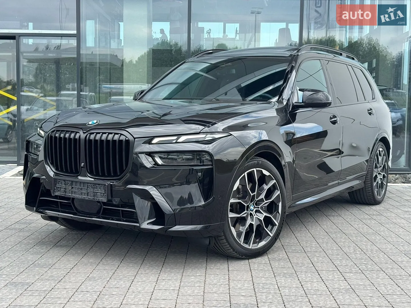 2024 BMW X7 - фото 1