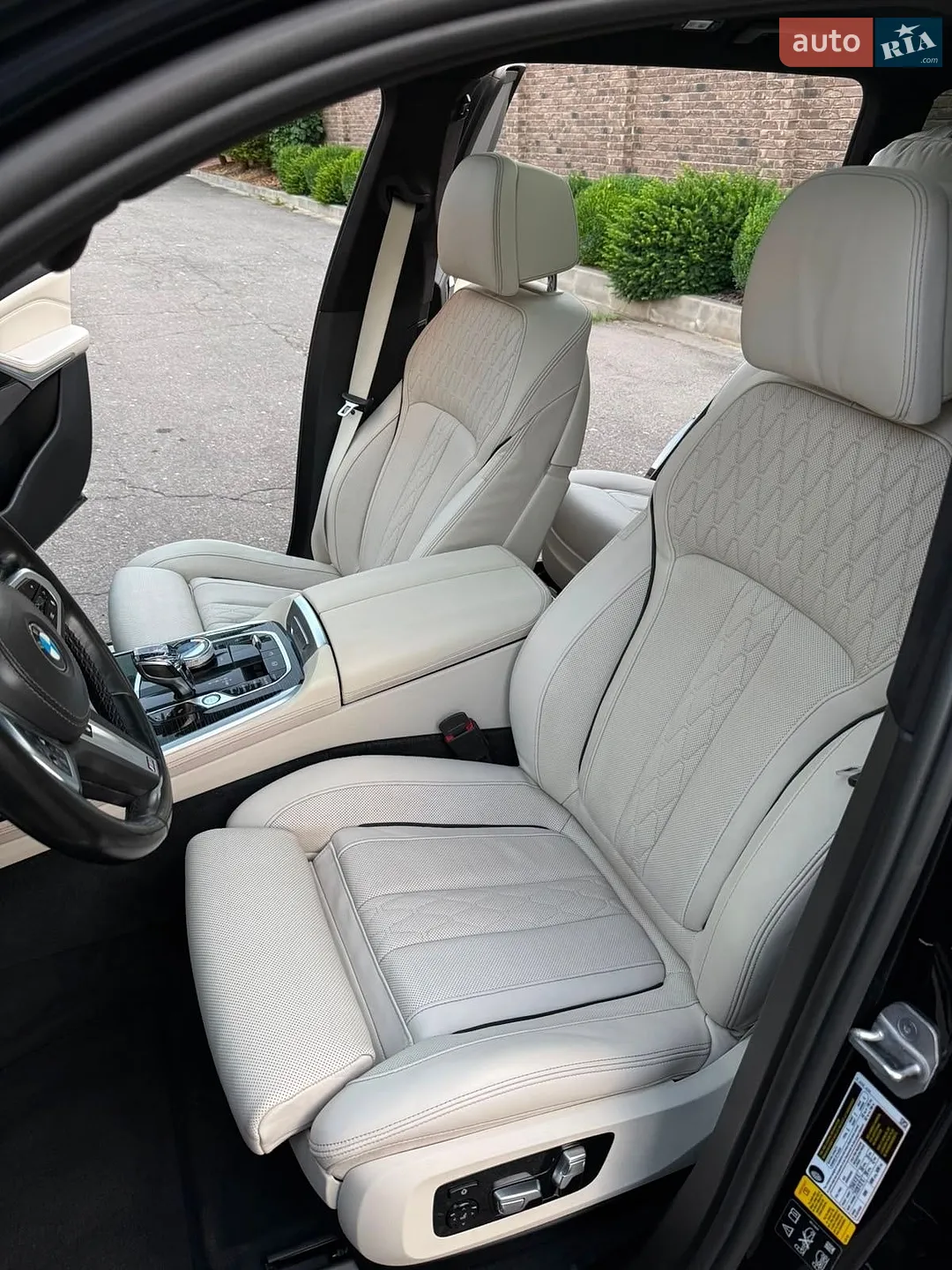 2020 BMW X7 - мініатюра 20