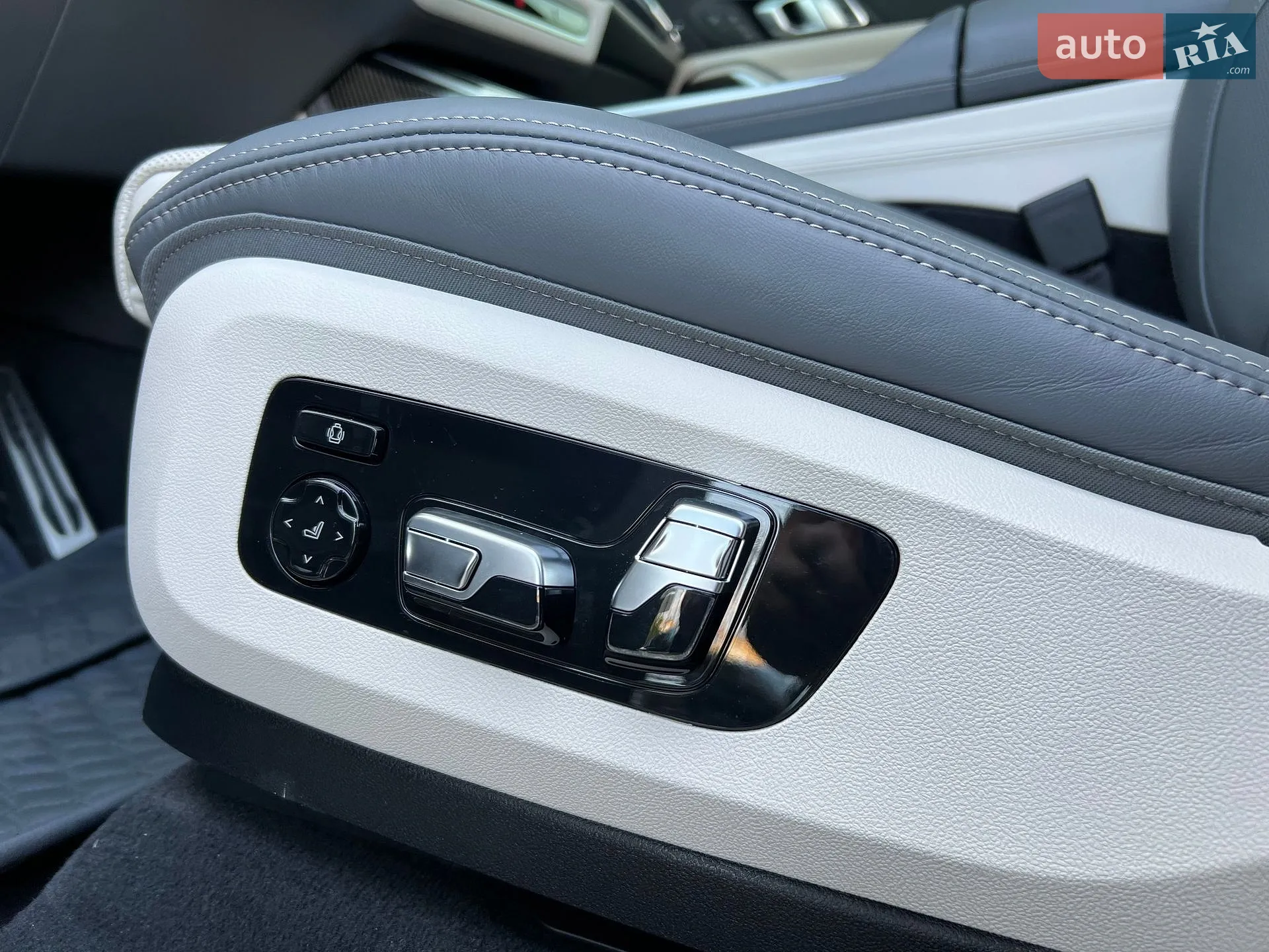 2025 BMW X7 - мініатюра 42