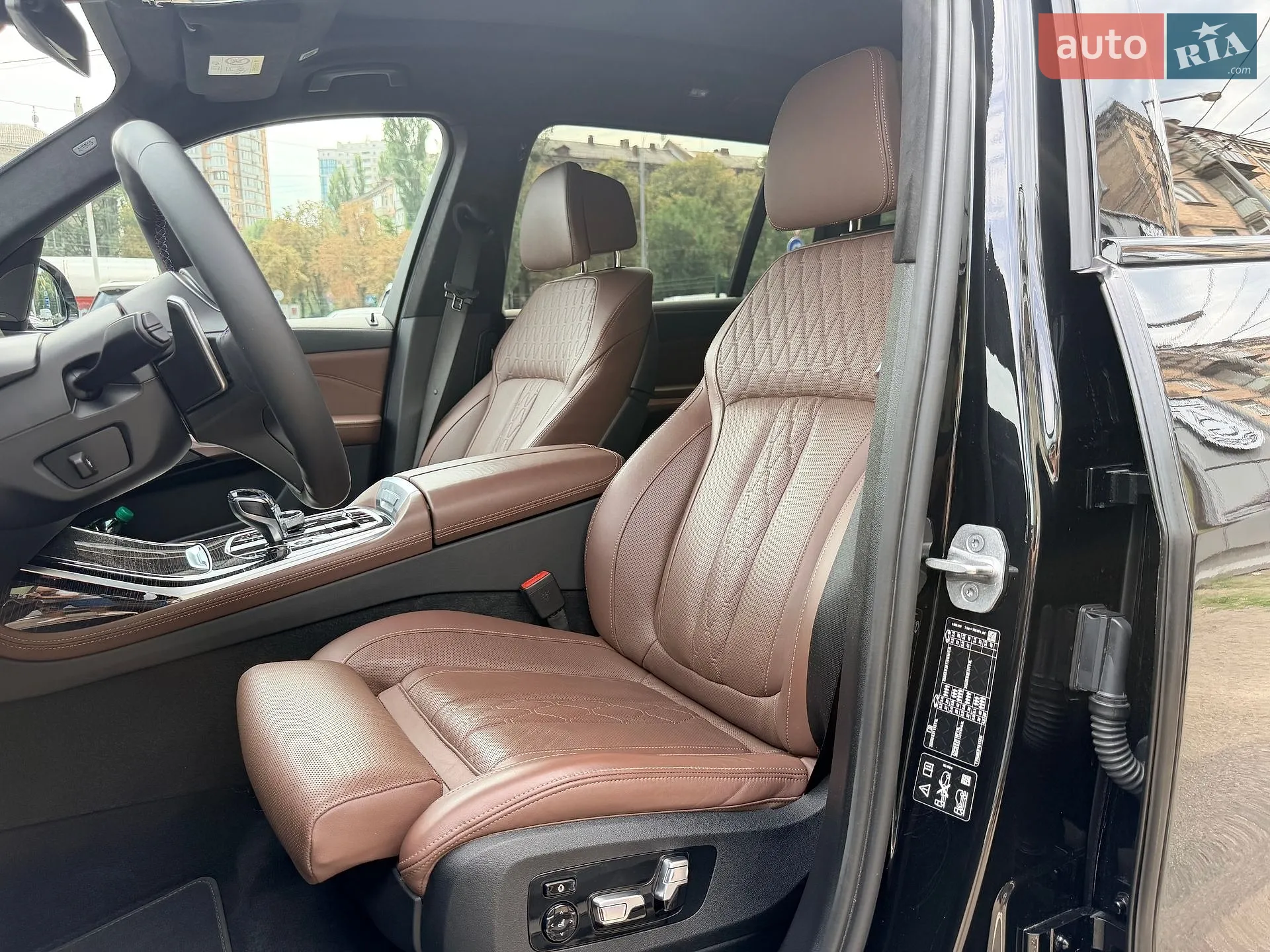 2021 BMW X7 - мініатюра 31