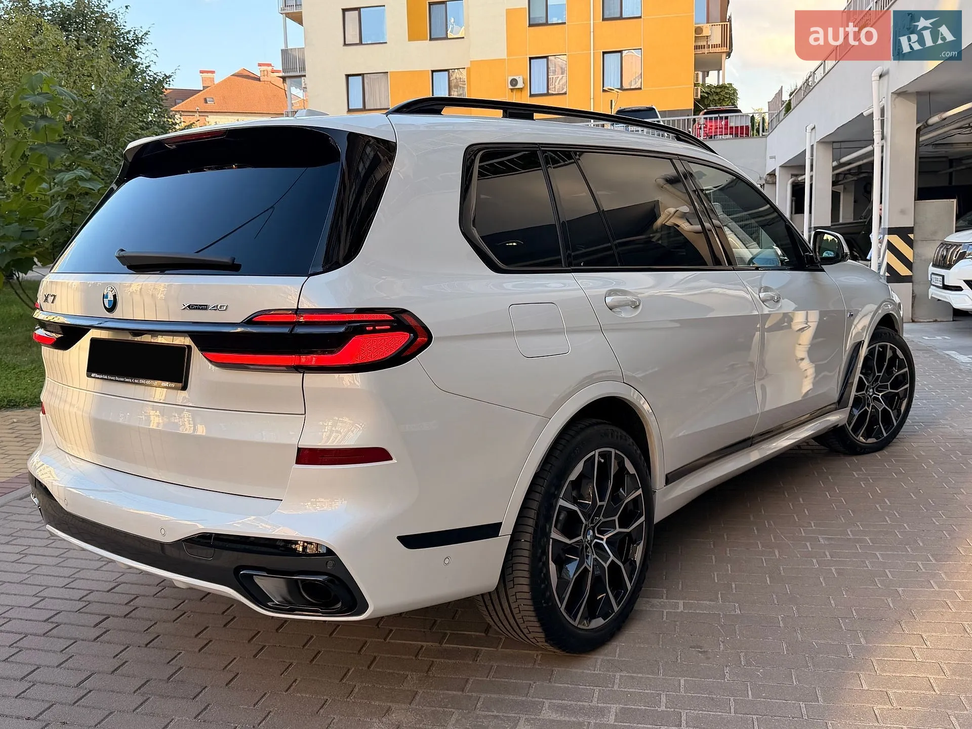 2023 BMW X7 - мініатюра 8