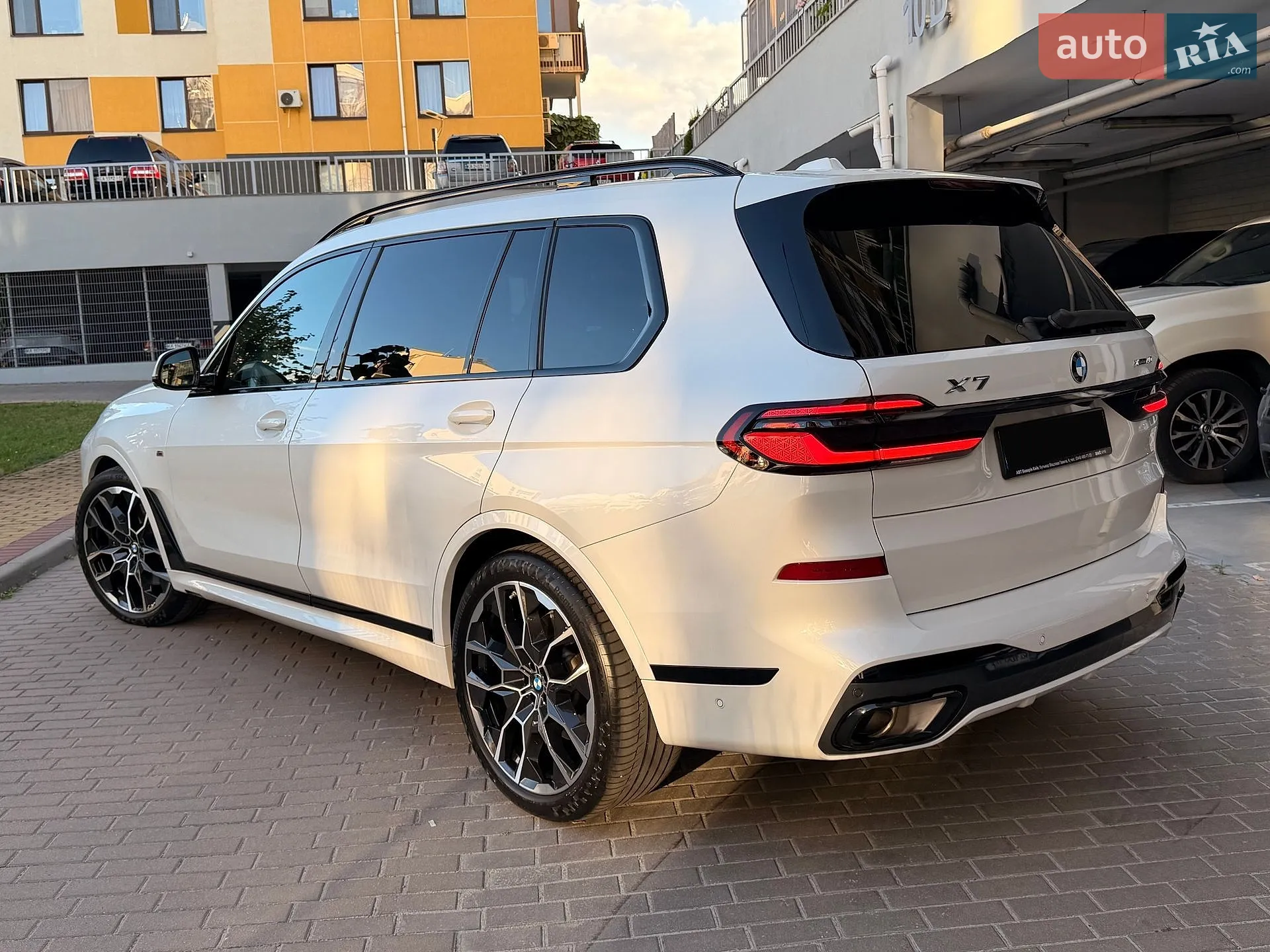 2023 BMW X7 - мініатюра 11