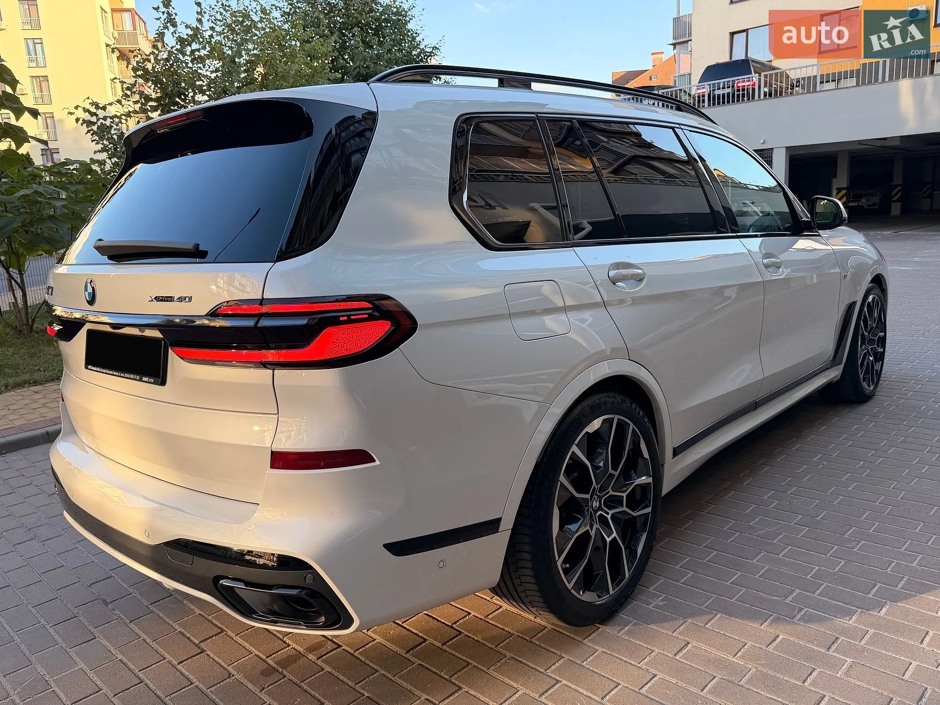2023 BMW X7 - мініатюра 21