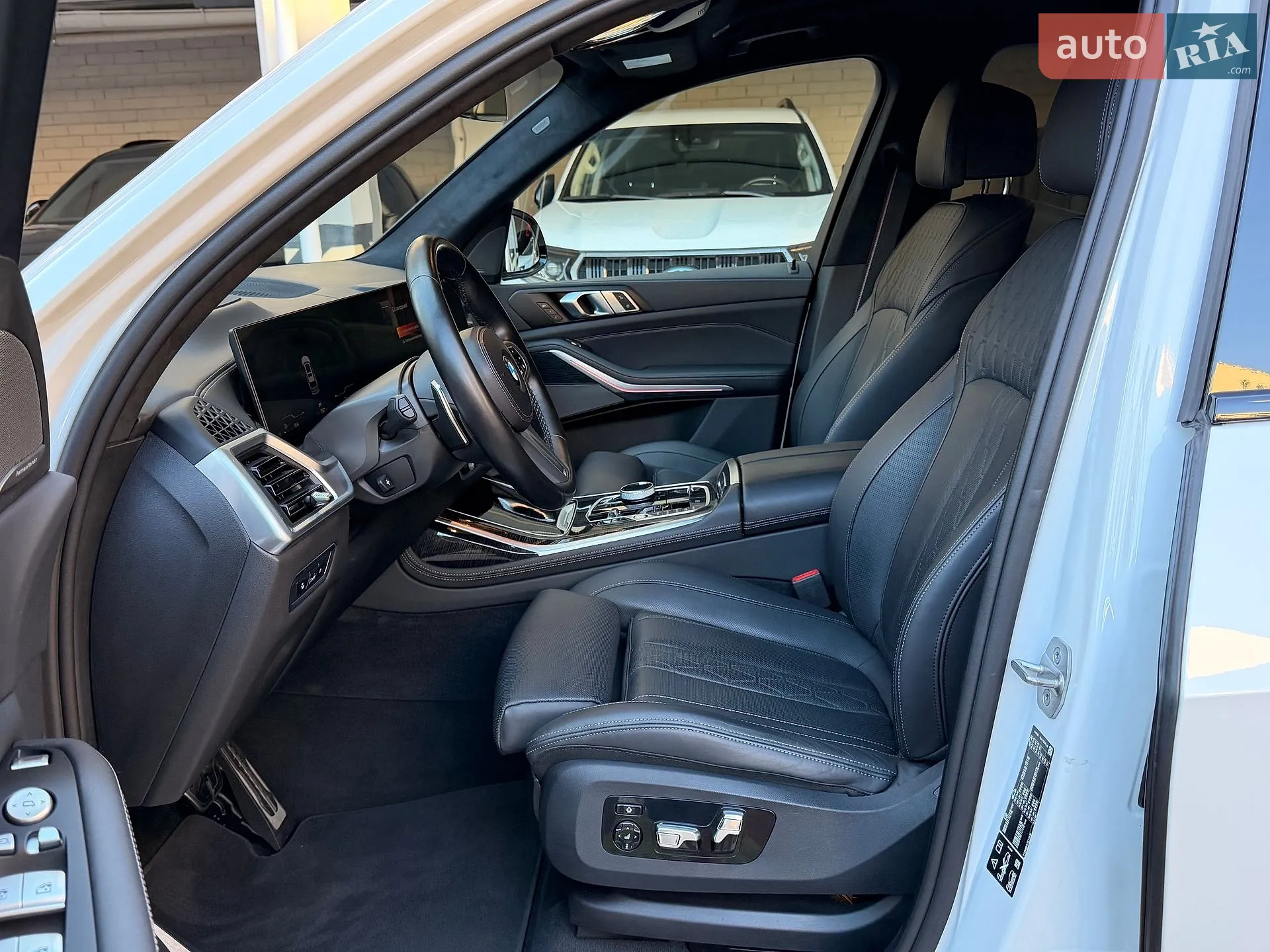 2023 BMW X7 - мініатюра 30