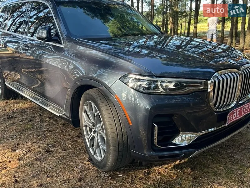 BMW X7 2021