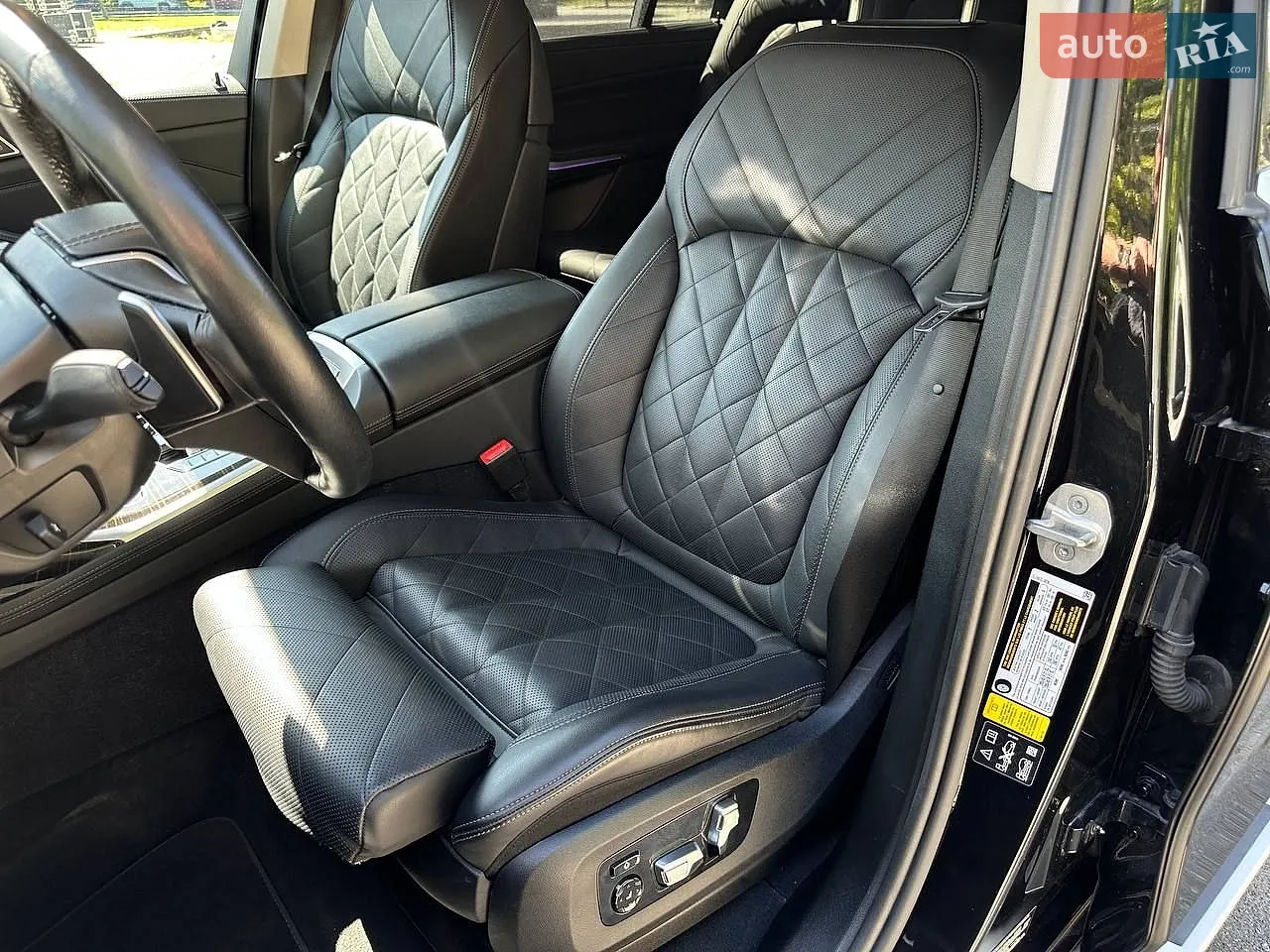 2023 BMW X7 - мініатюра 13