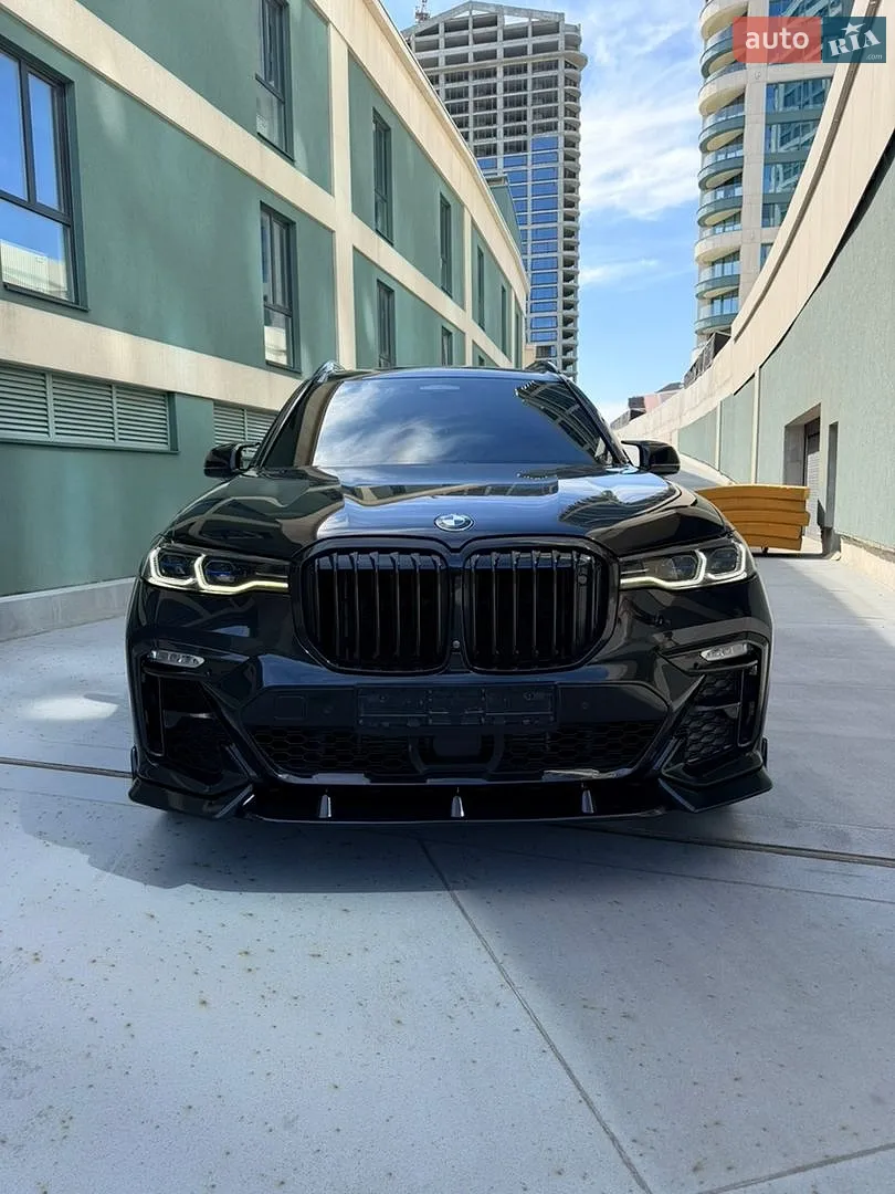 2021 BMW X7 - фото 1