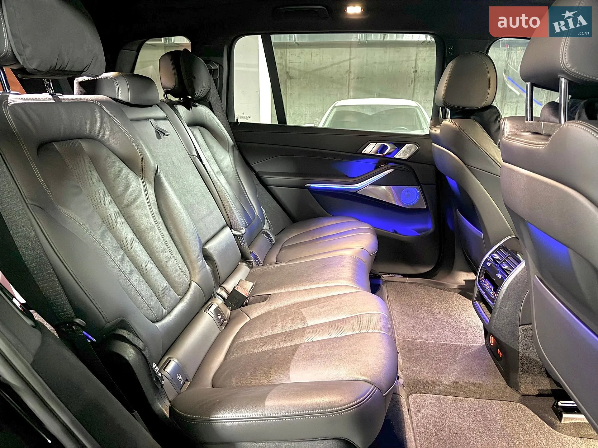 2022 BMW X7 - мініатюра 32