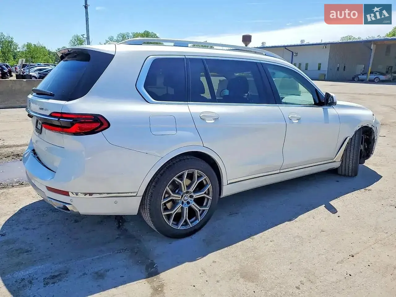 2025 BMW X7 - мініатюра 5