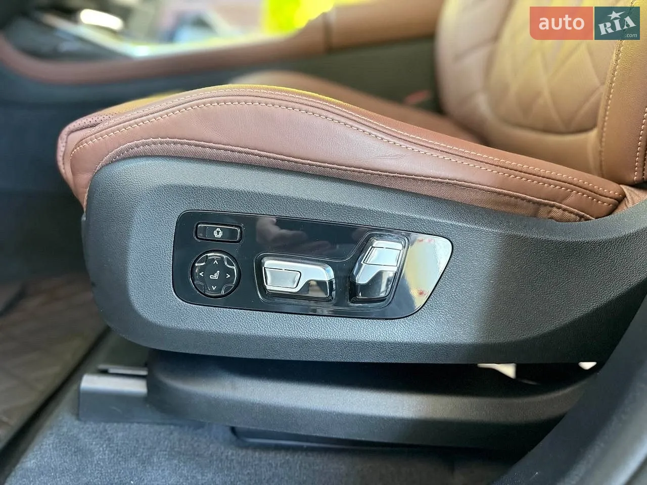 2023 BMW X7 - мініатюра 23