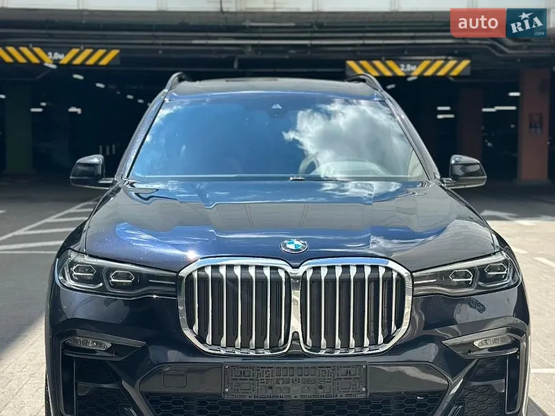 BMW X7 2021