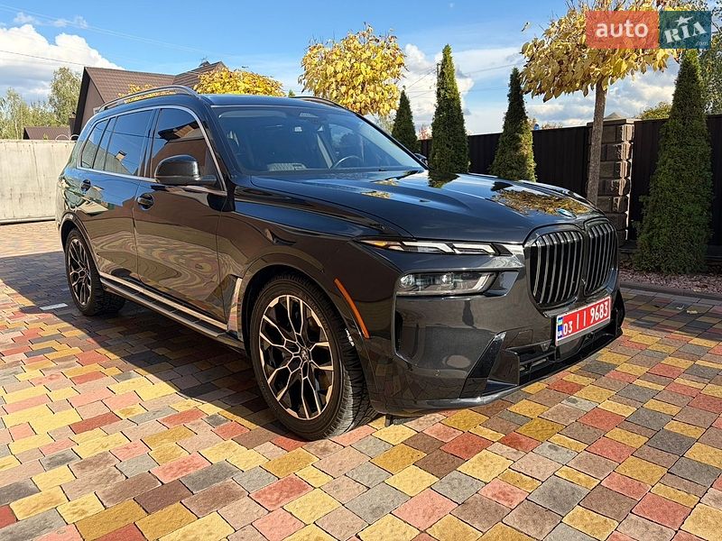 Внедорожник / Кроссовер BMW X7 2023 в Сарнах